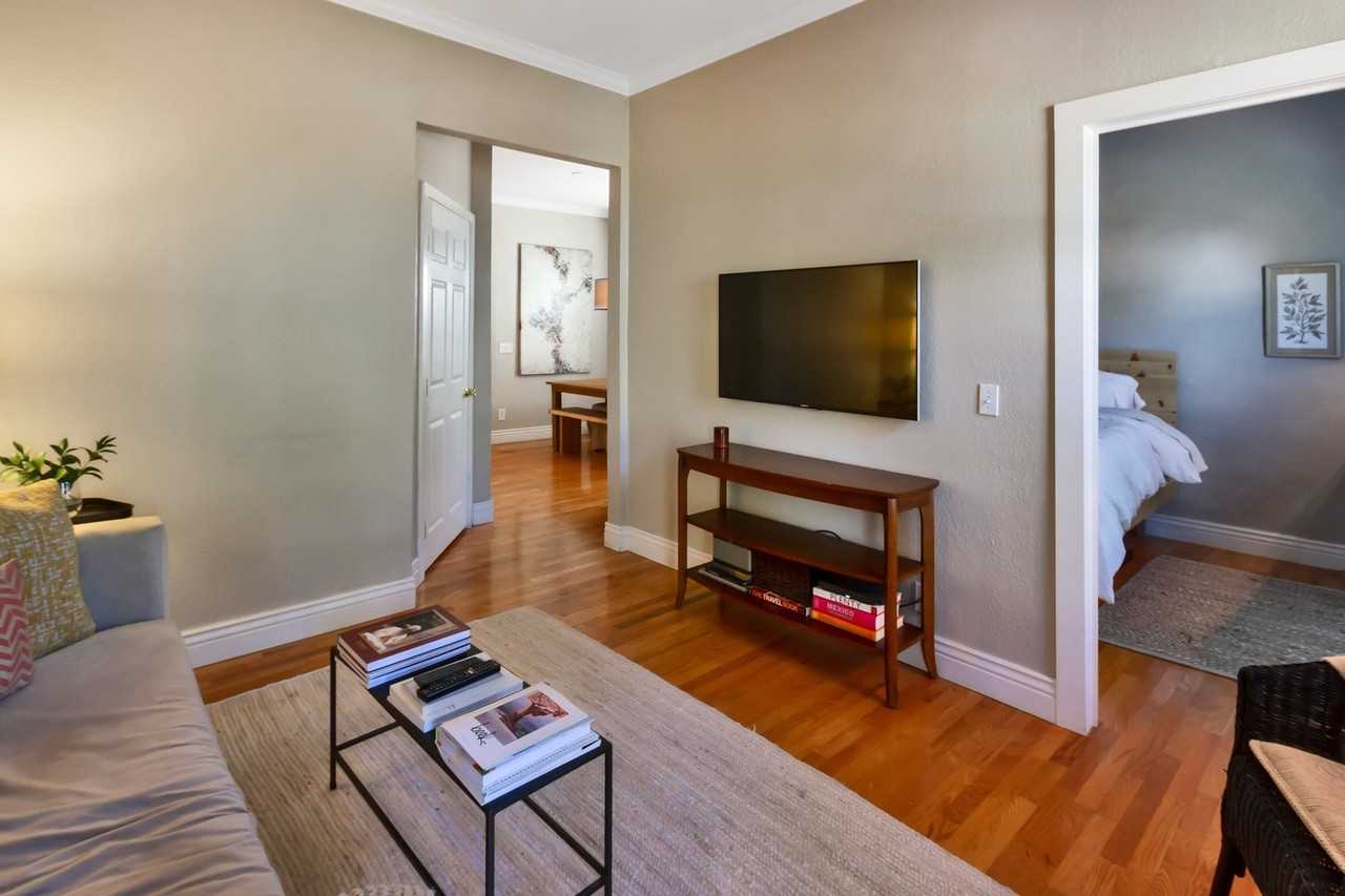 2498 W Argyle Pl - Photo 4 of 25