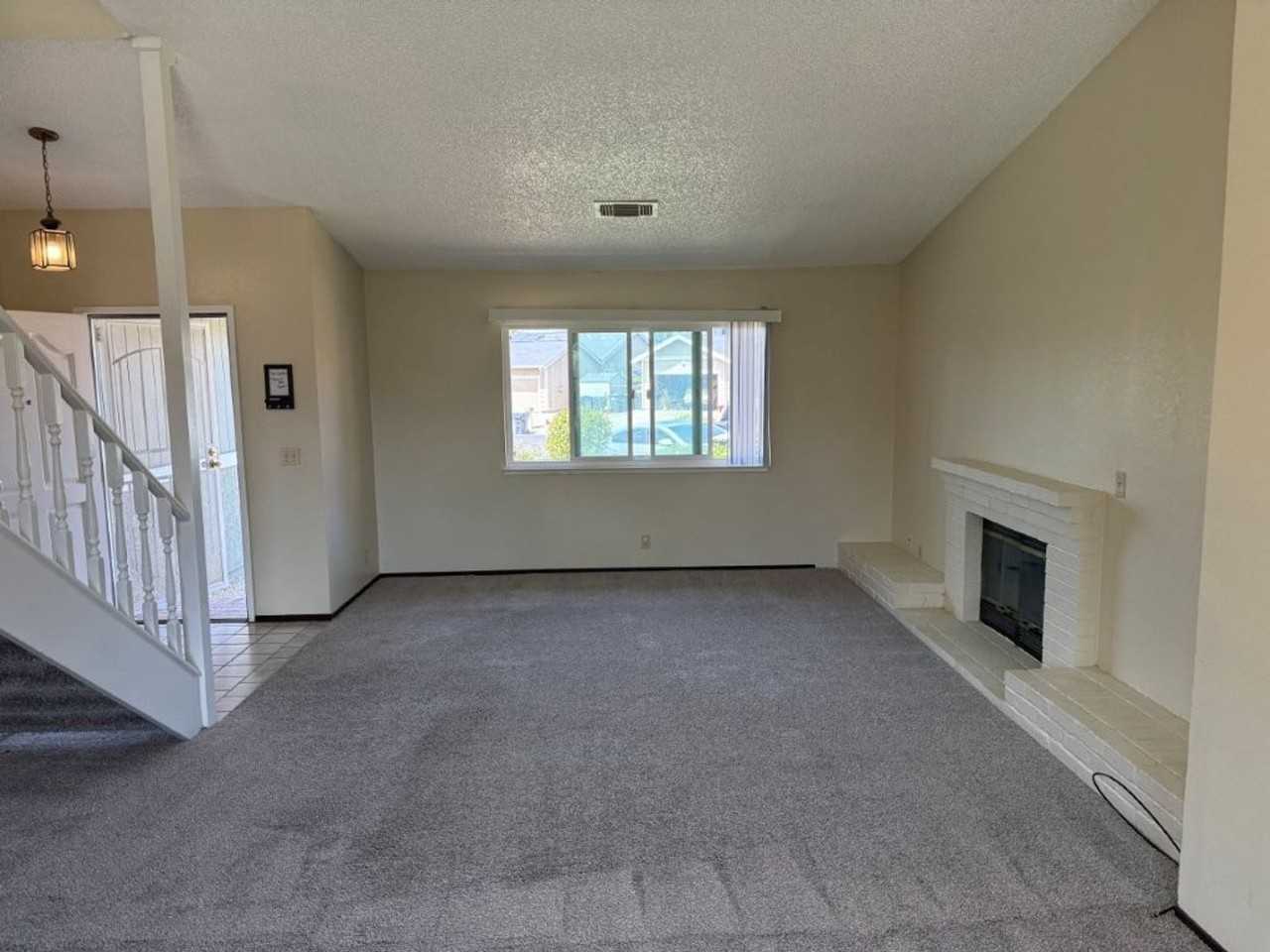 1003 Blackspur Ct - Photo 6 of 50