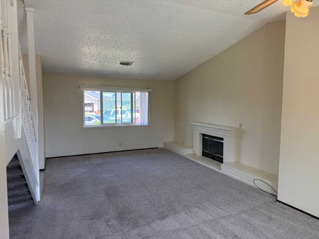 1003 Blackspur Ct - Photo 7 of 50
