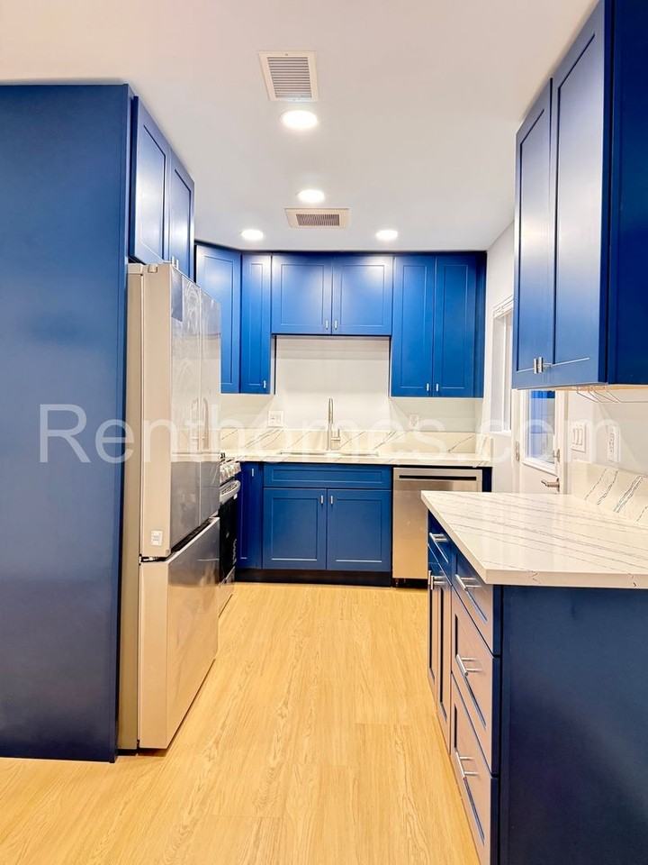 1831 Thomas Ave - Photo 7 of 28