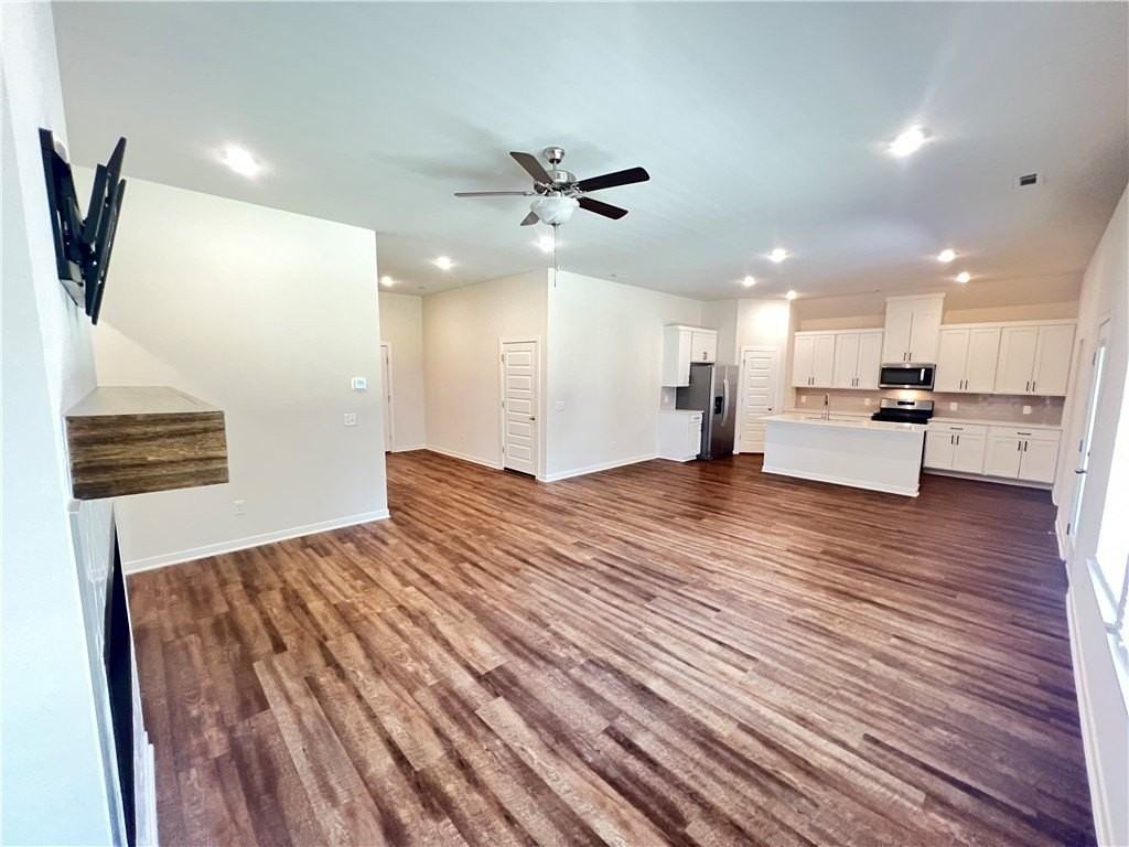 522 W Branta St - Photo 6 of 27