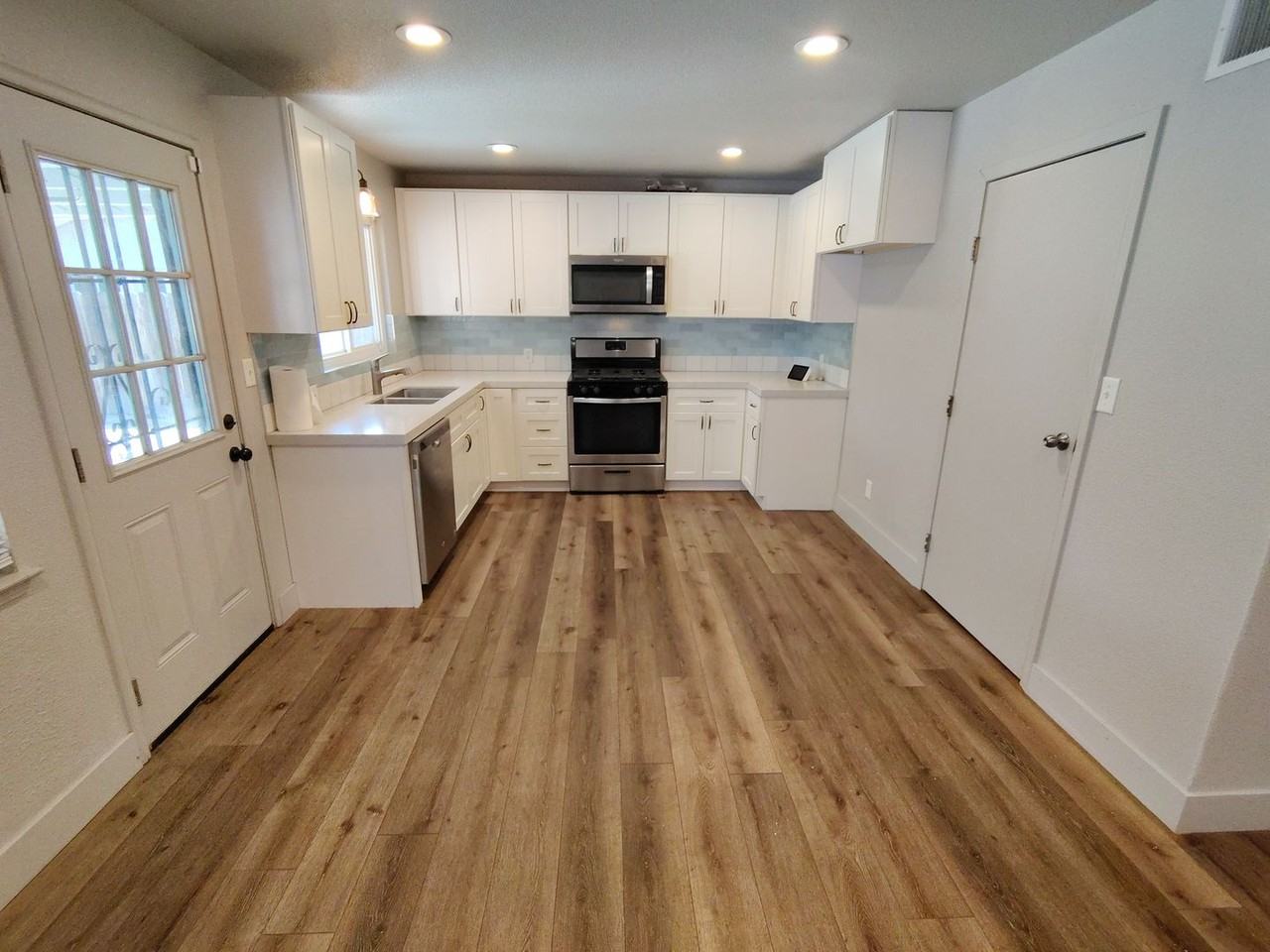 1806 Enslen Ave - Photo 4 of 28