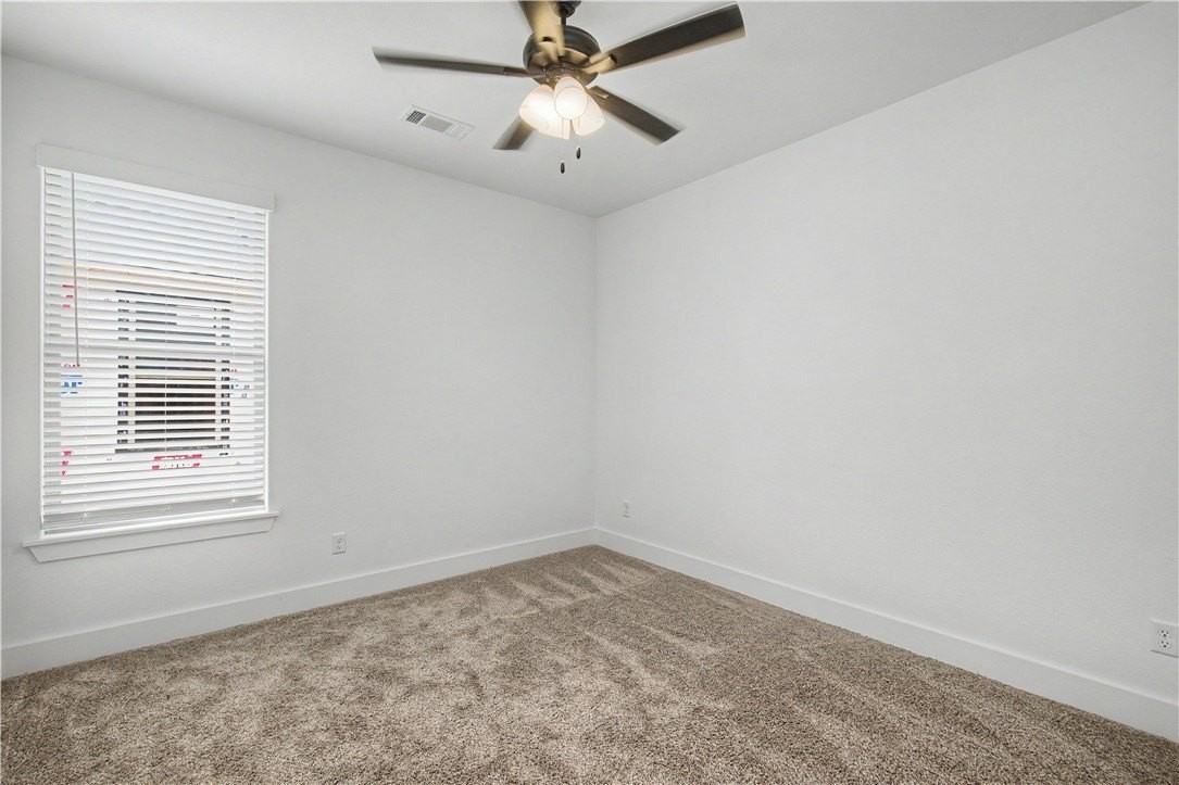 2102 N Dagan St - Photo 6 of 30