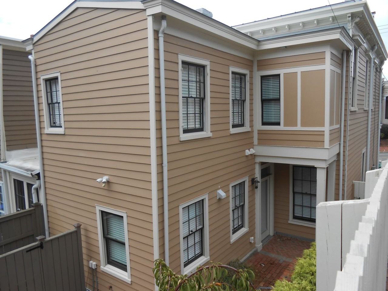 2119 E Broad St - Photo 2 of 29