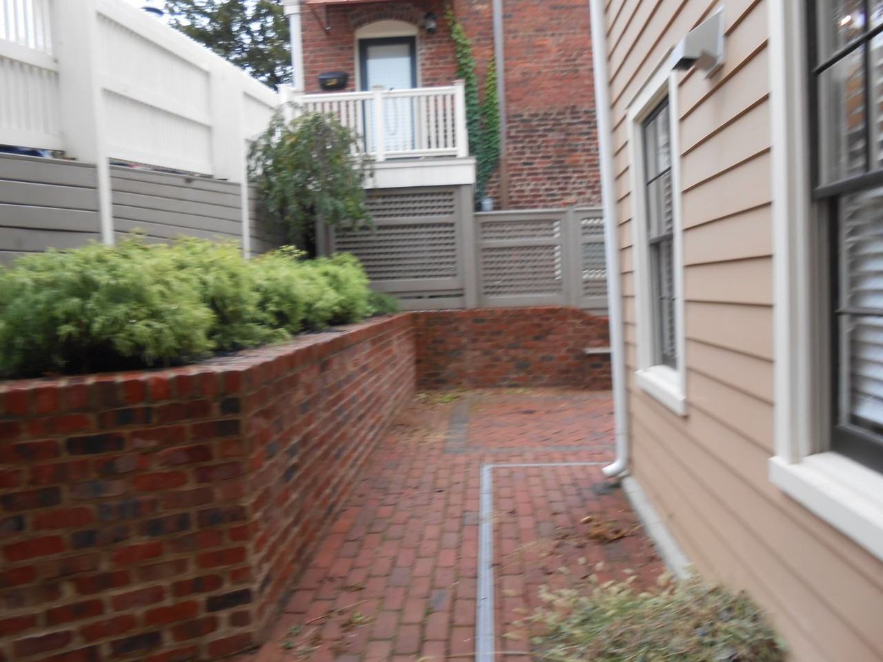 2119 E Broad St - Photo 5 of 29