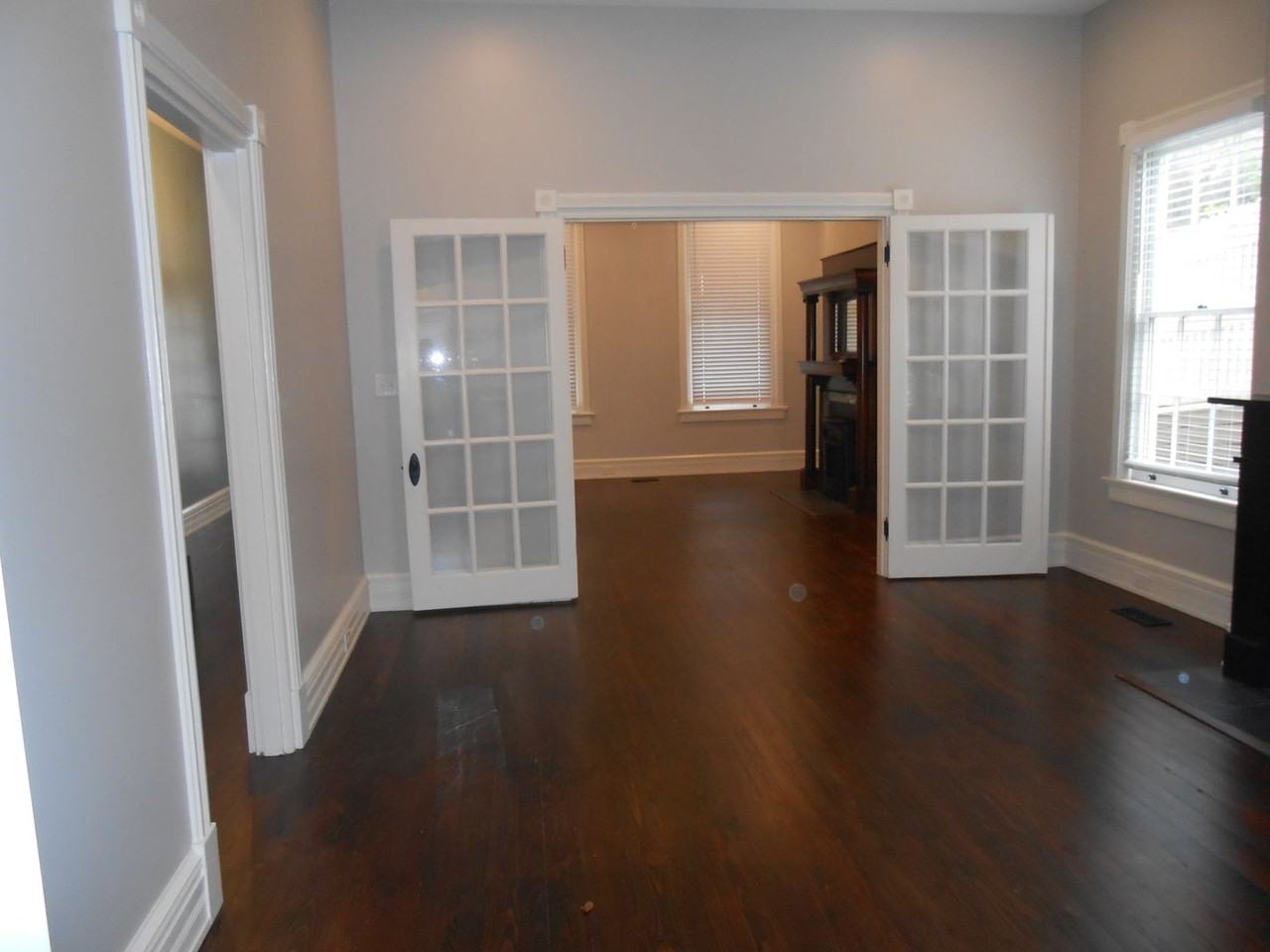 2119 E Broad St - Photo 7 of 29