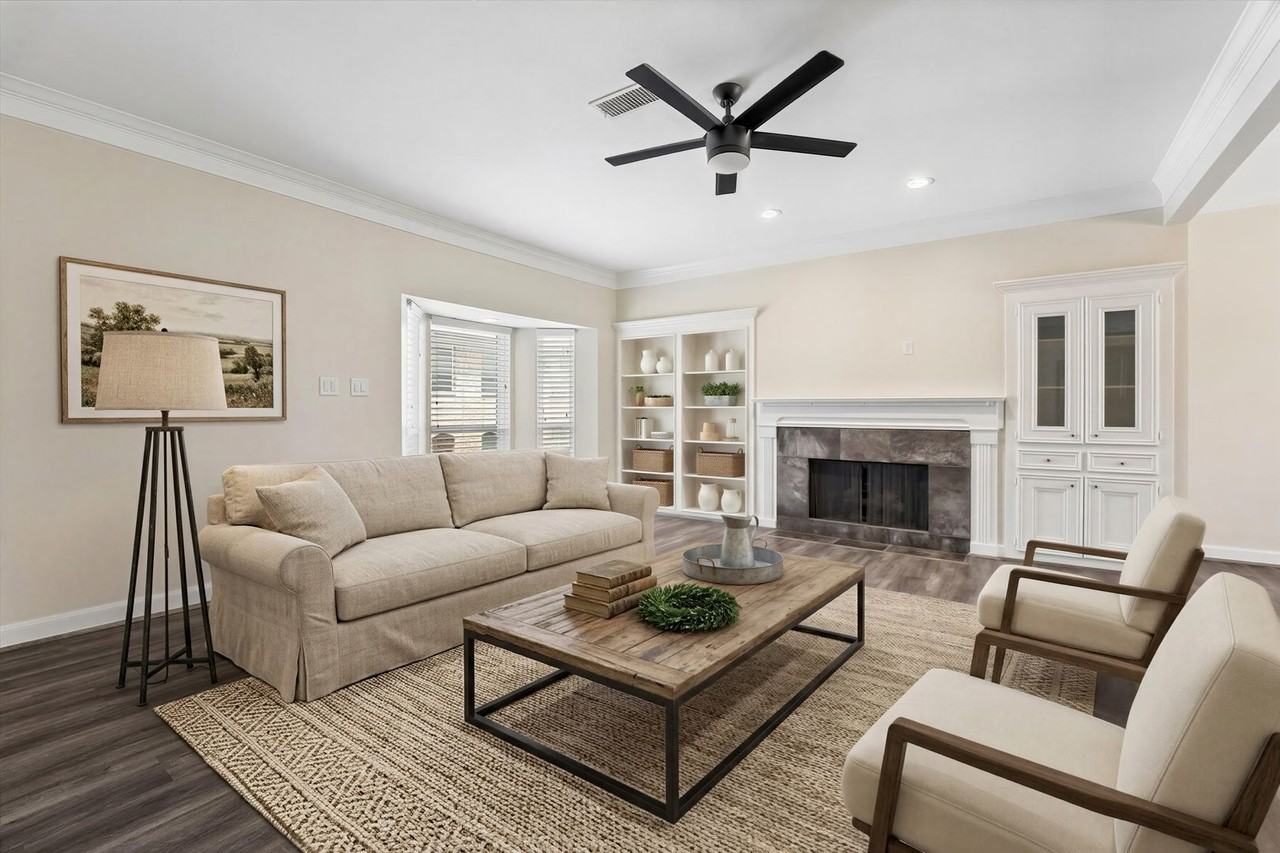 1017 Nantucket Dr - Photo 3 of 18