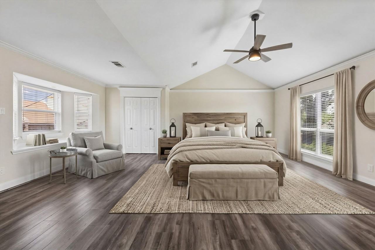 1017 Nantucket Dr - Photo 4 of 18