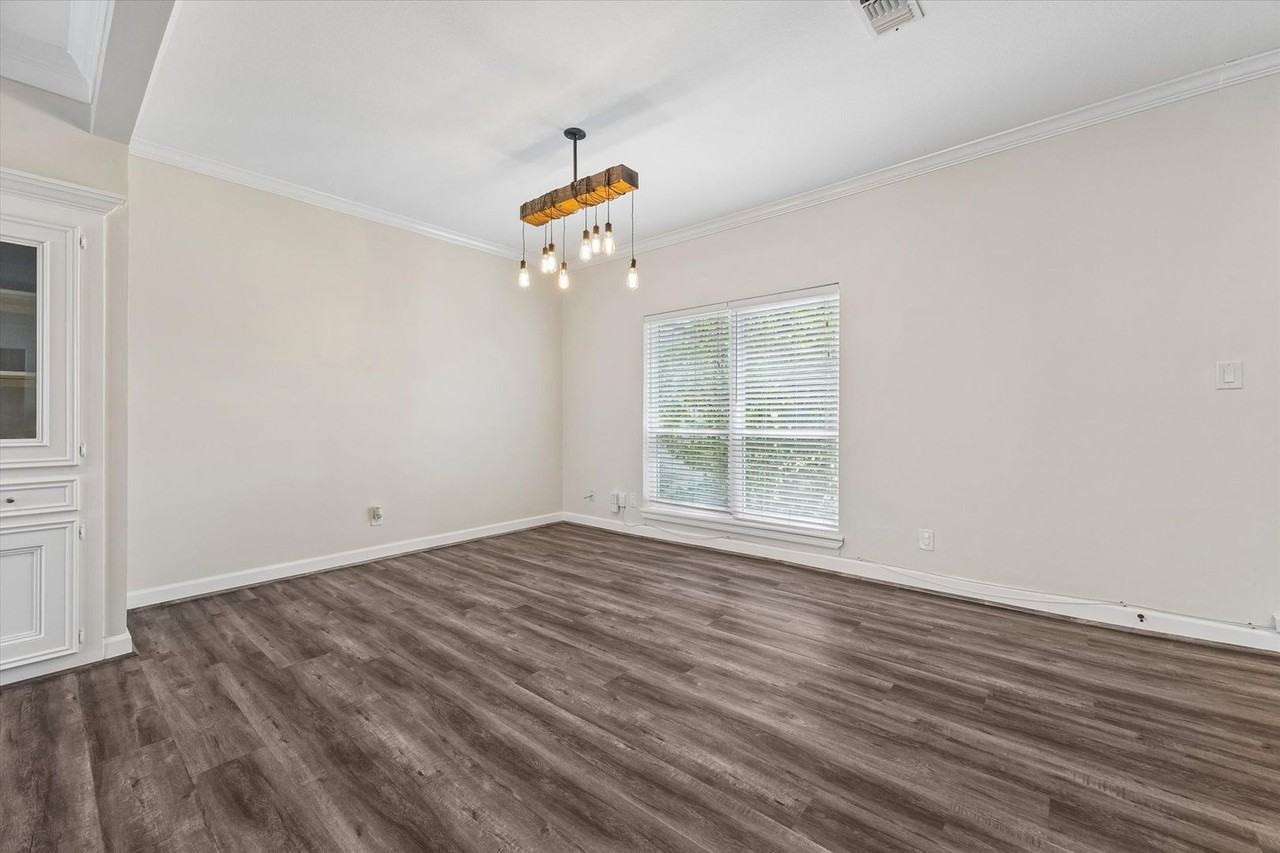 1017 Nantucket Dr - Photo 6 of 18