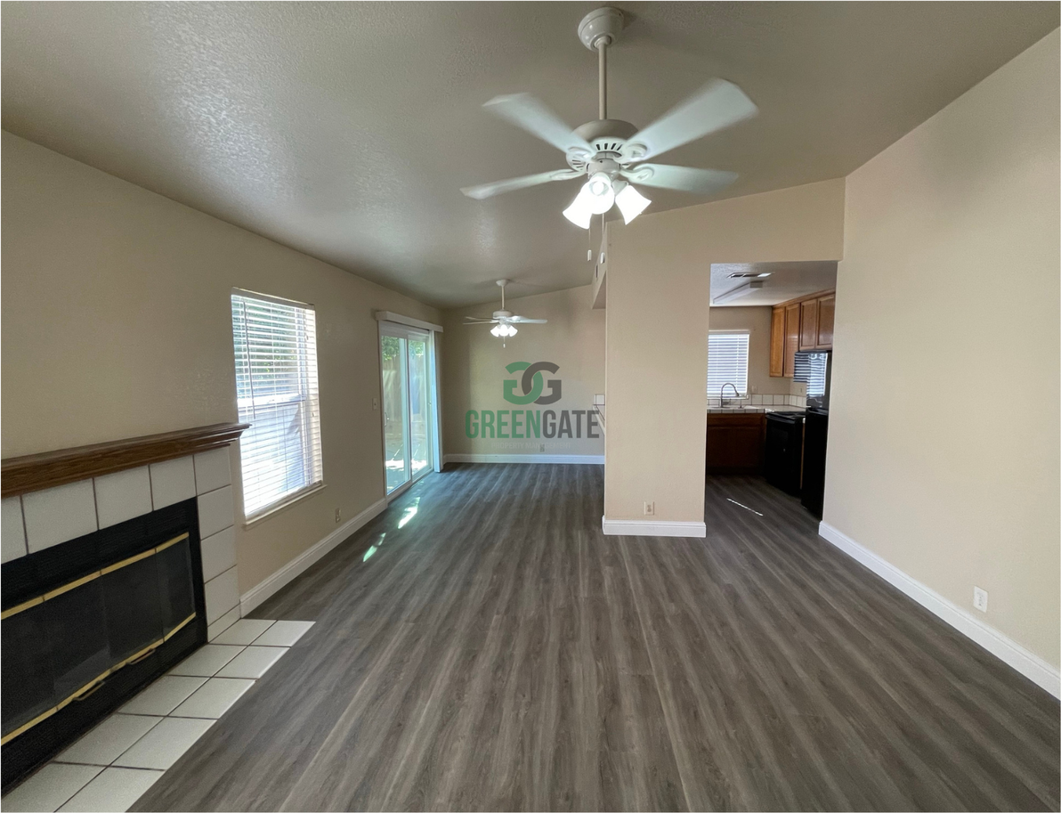 2142 Silverock Rd - Photo 6 of 34