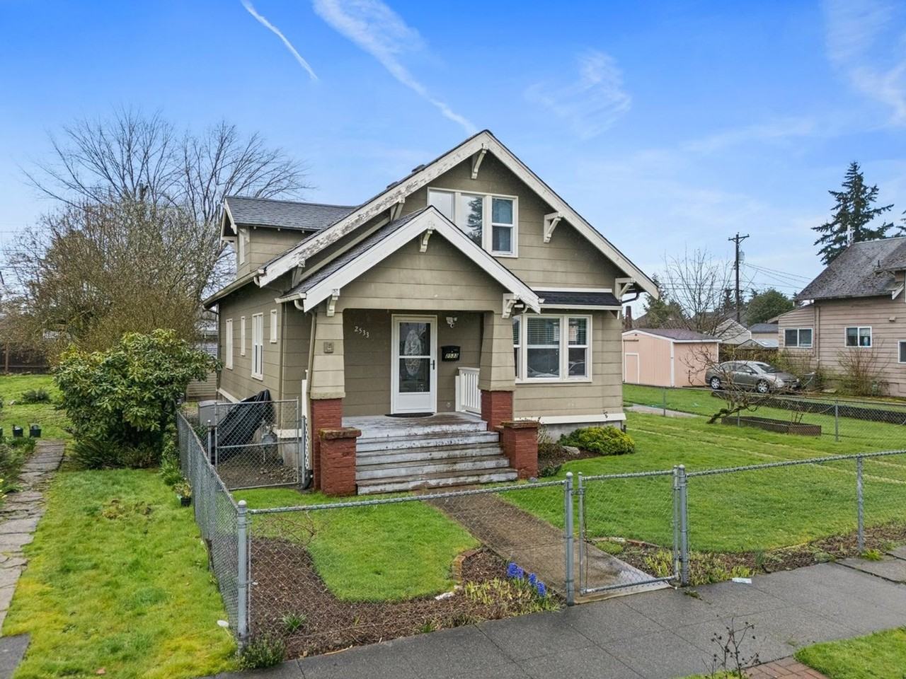 2533 S M St - Photo 3 of 39