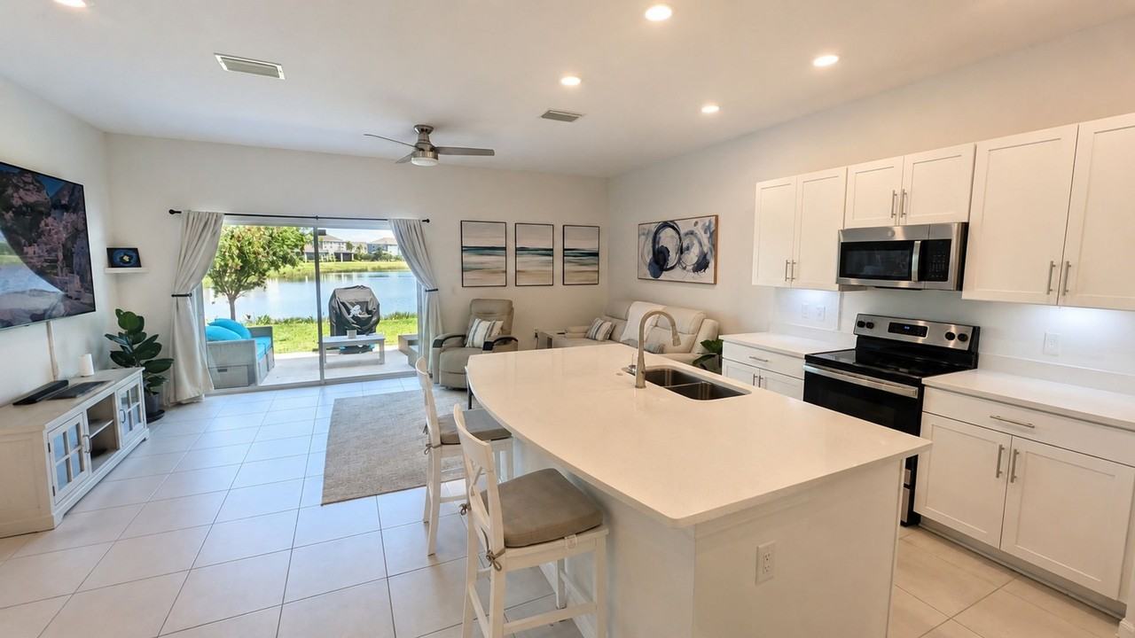 5698 Archipelago St - Photo 3 of 42