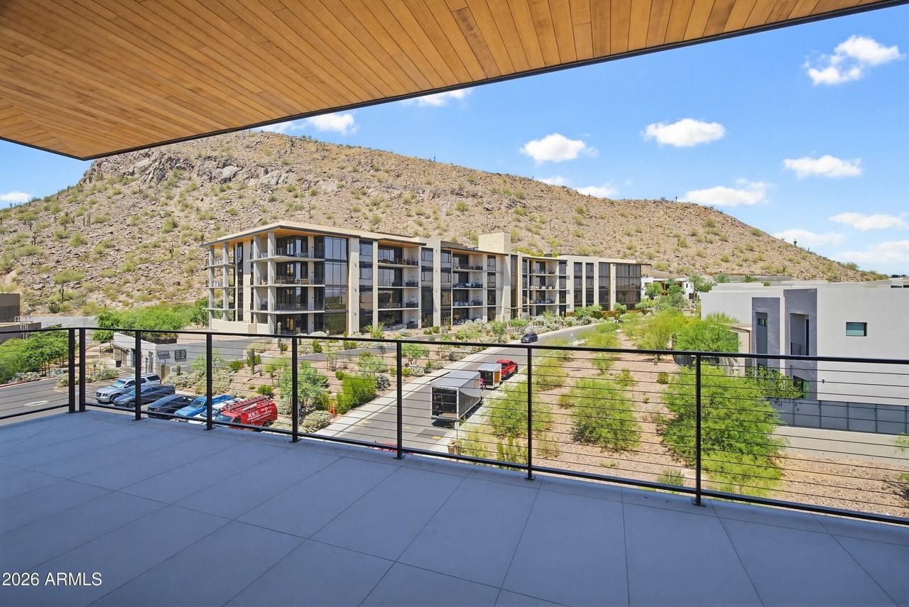 4849 N Camelback Ridge Dr #B405 - Photo 6 of 32