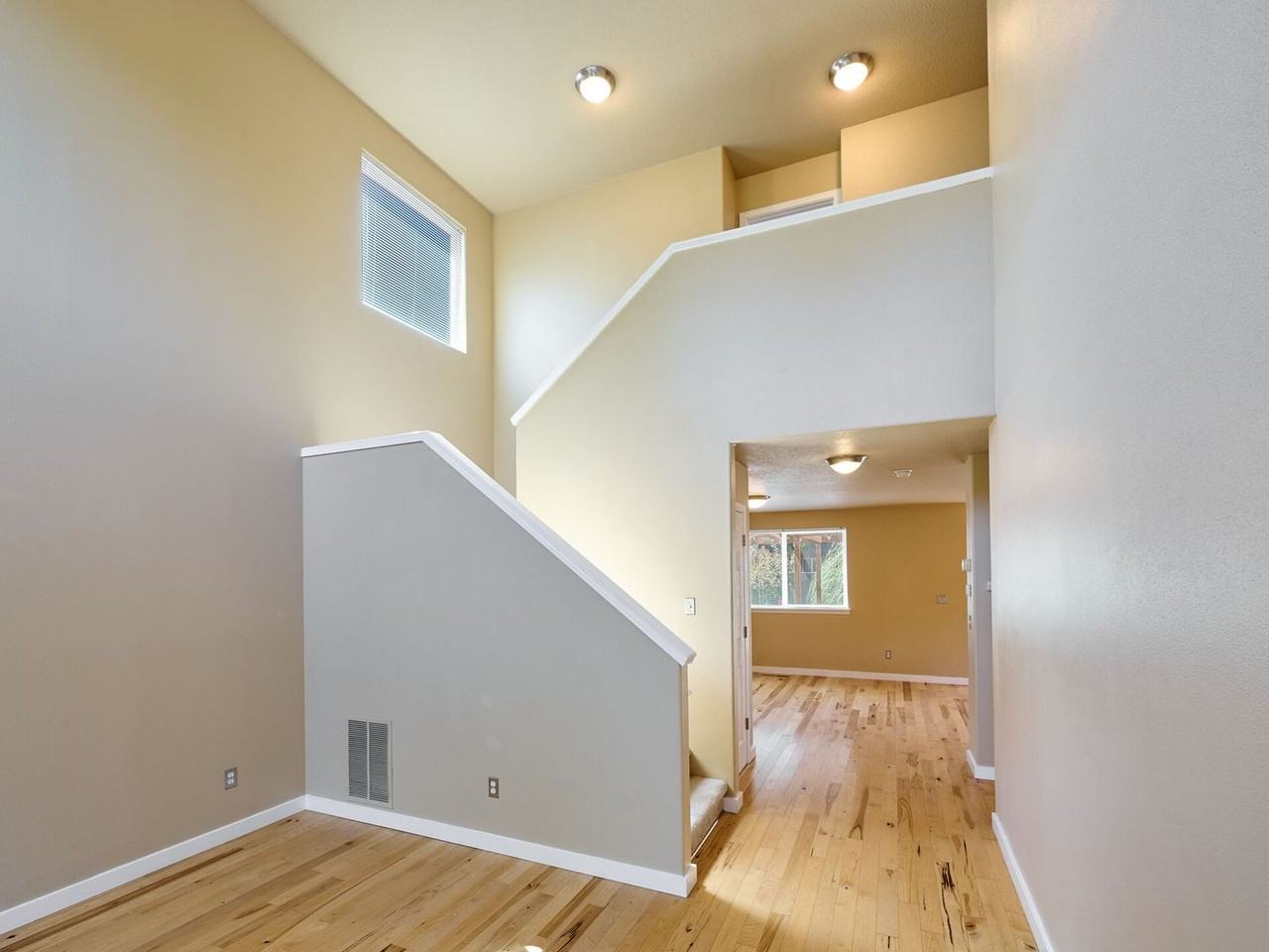 224 Derby St Se - Photo 4 of 29
