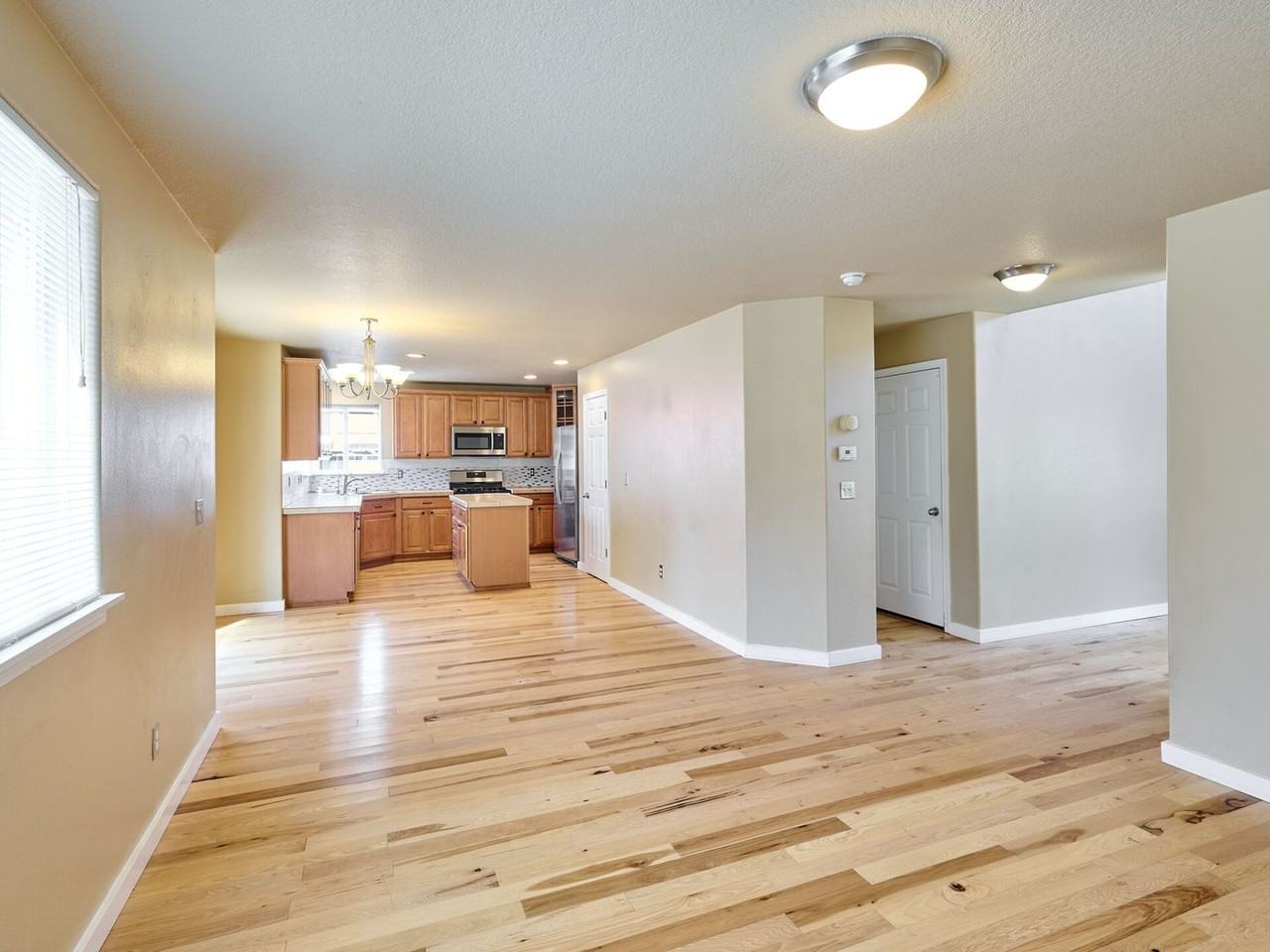 224 Derby St Se - Photo 6 of 29