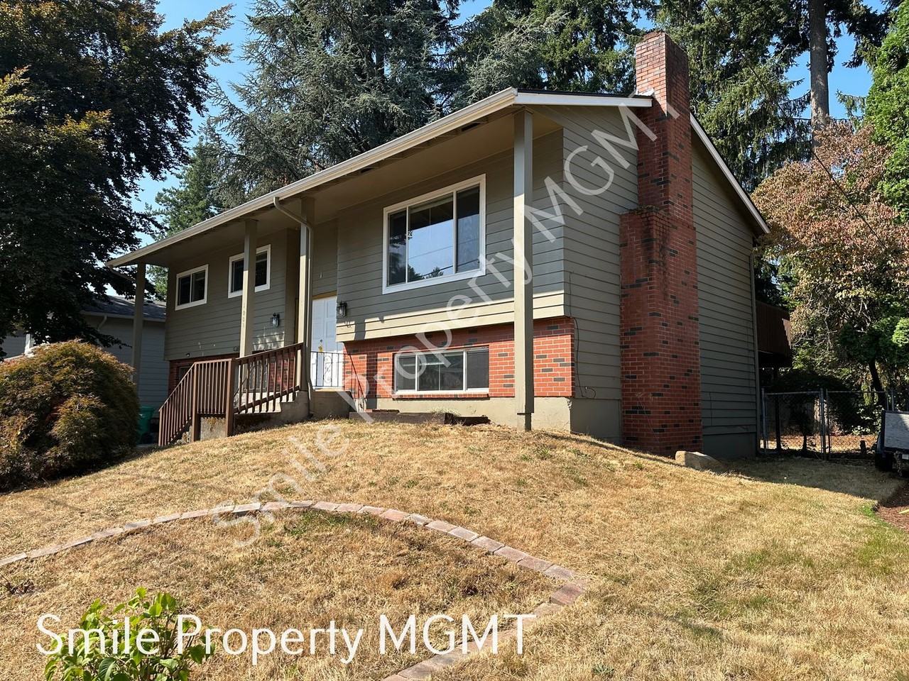 1003 Ne 175th Ave - Photo 2 of 18