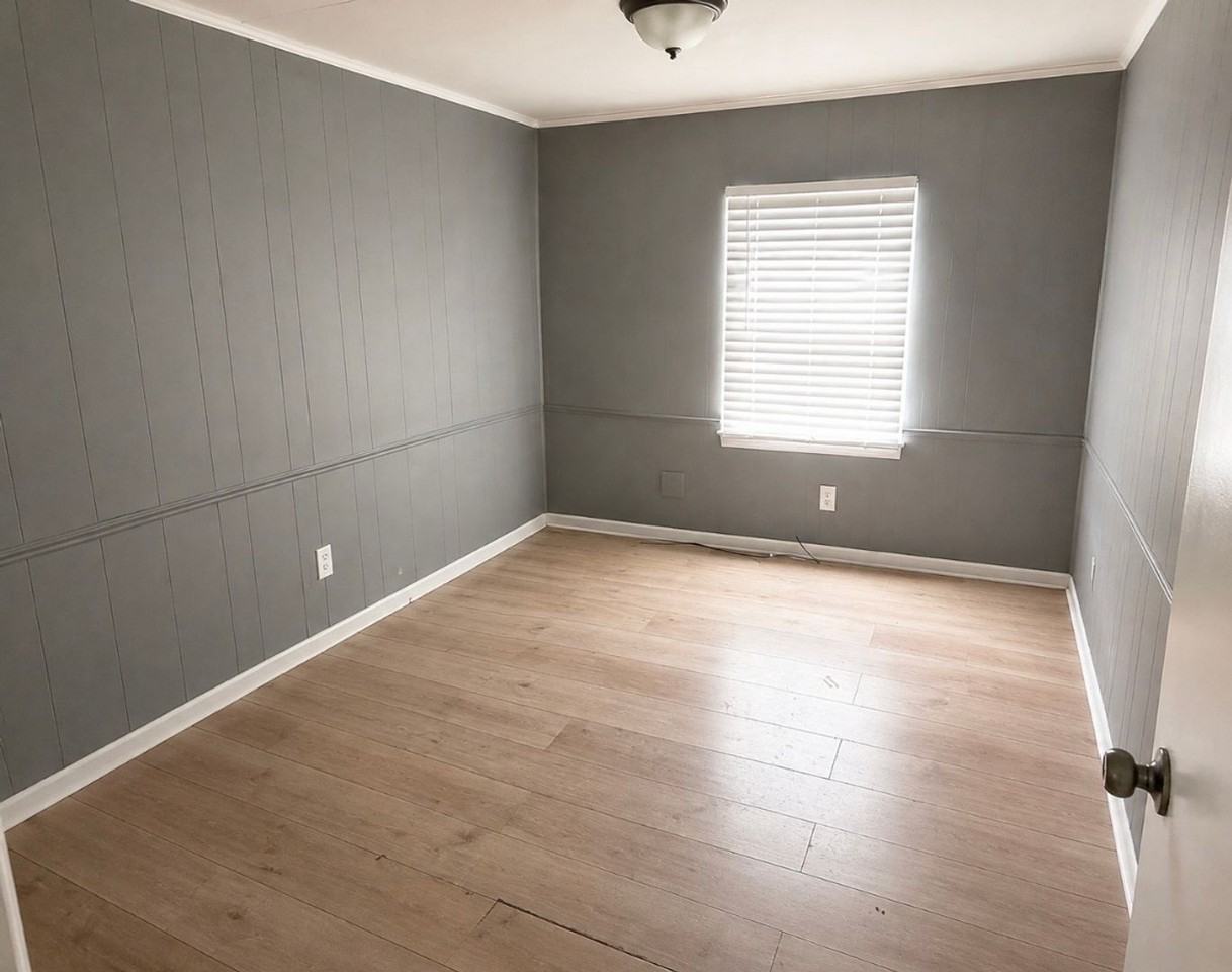 1 Oak Street Colbert LLC - Photo 3 of 16