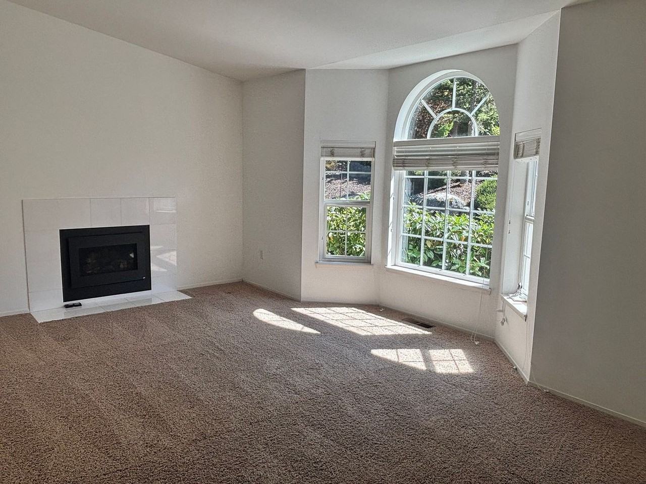 531 48th Pl Se - Photo 4 of 22