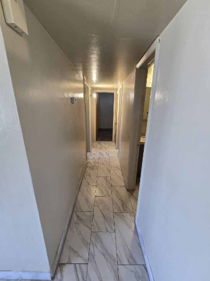 5010 E 23rd St - Photo 5 of 25