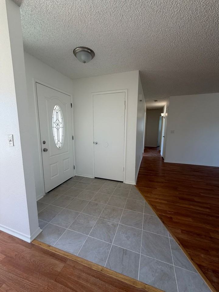 200 Armona Ave - Photo 2 of 30