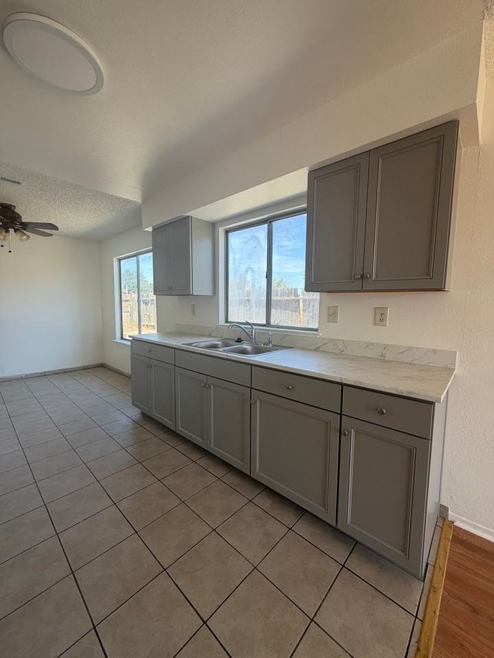 200 Armona Ave - Photo 7 of 30
