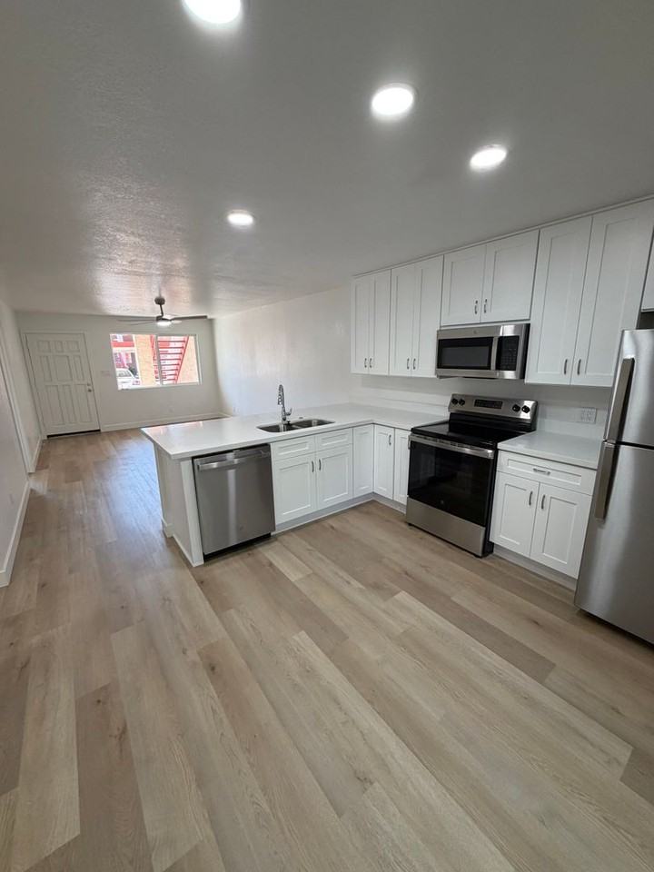 510 W University Dr #118 - Photo 2 of 9