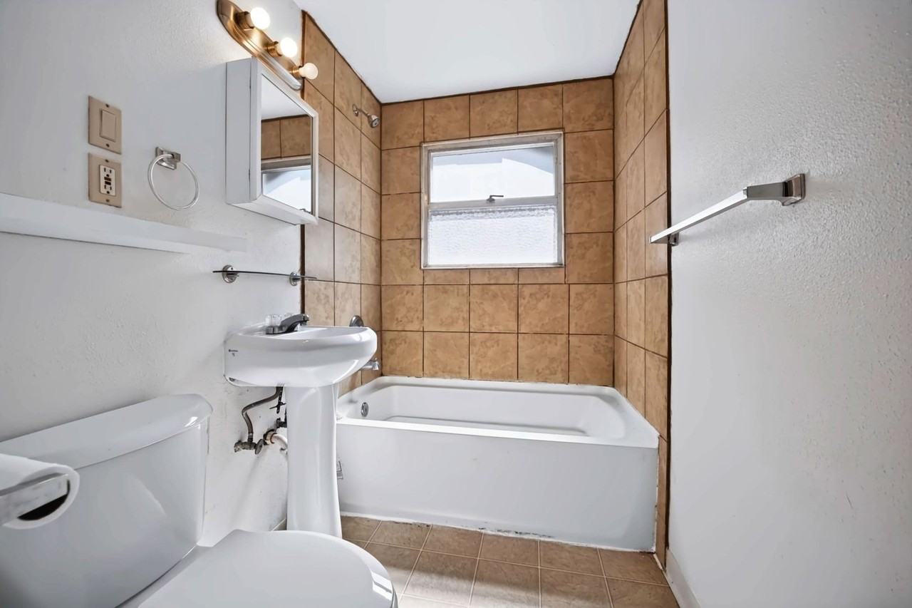 2015 S Edmunds St - Photo 6 of 15