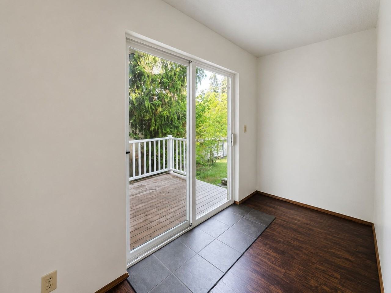 1817 Nw Mulholland Blvd - Photo 4 of 21