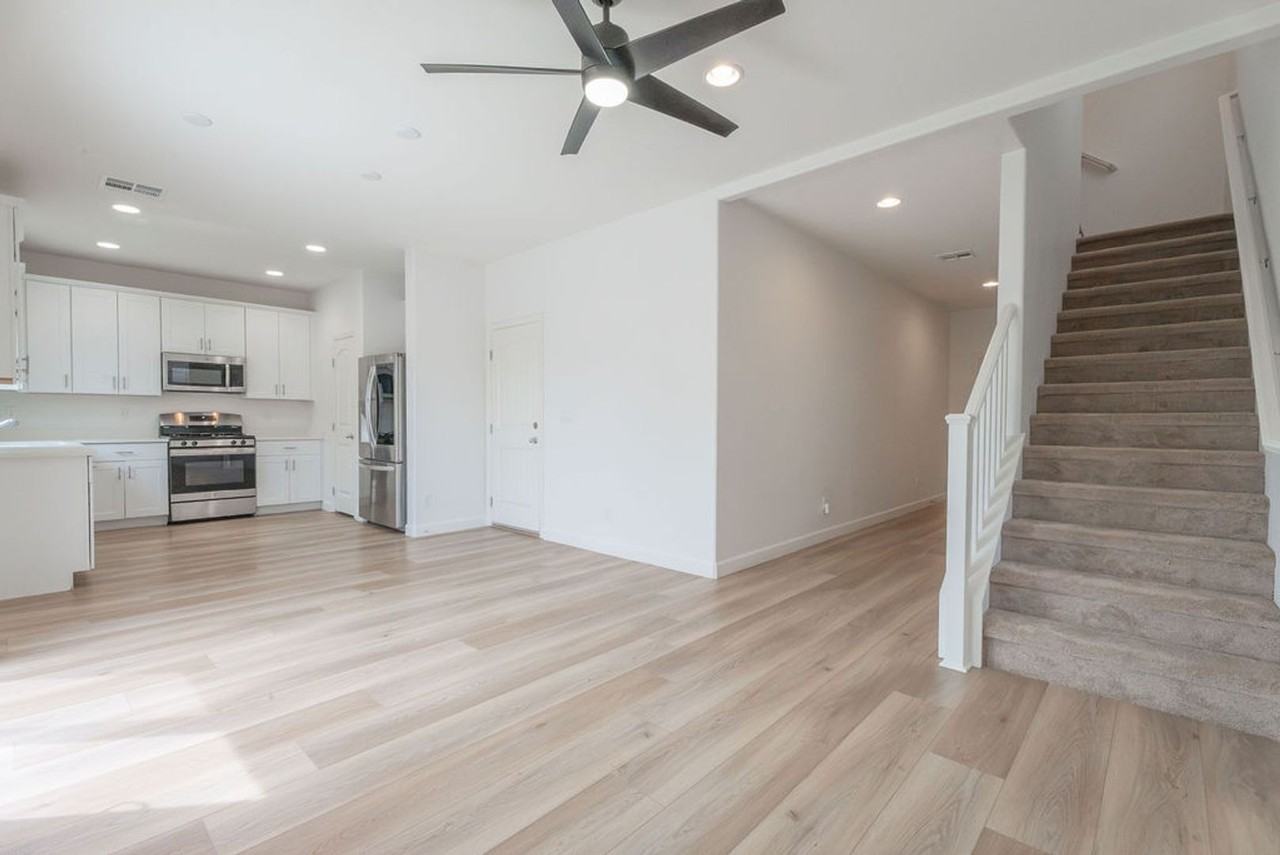 5474 Enchanted Rose St - Photo 2 of 37