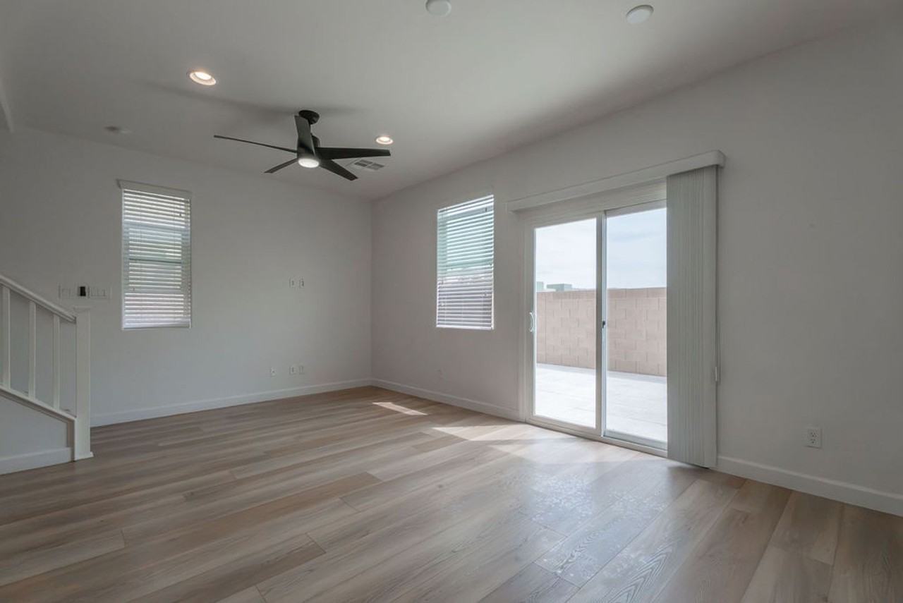 5474 Enchanted Rose St - Photo 4 of 37