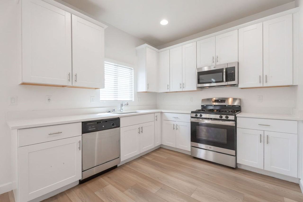 5474 Enchanted Rose St - Photo 6 of 37