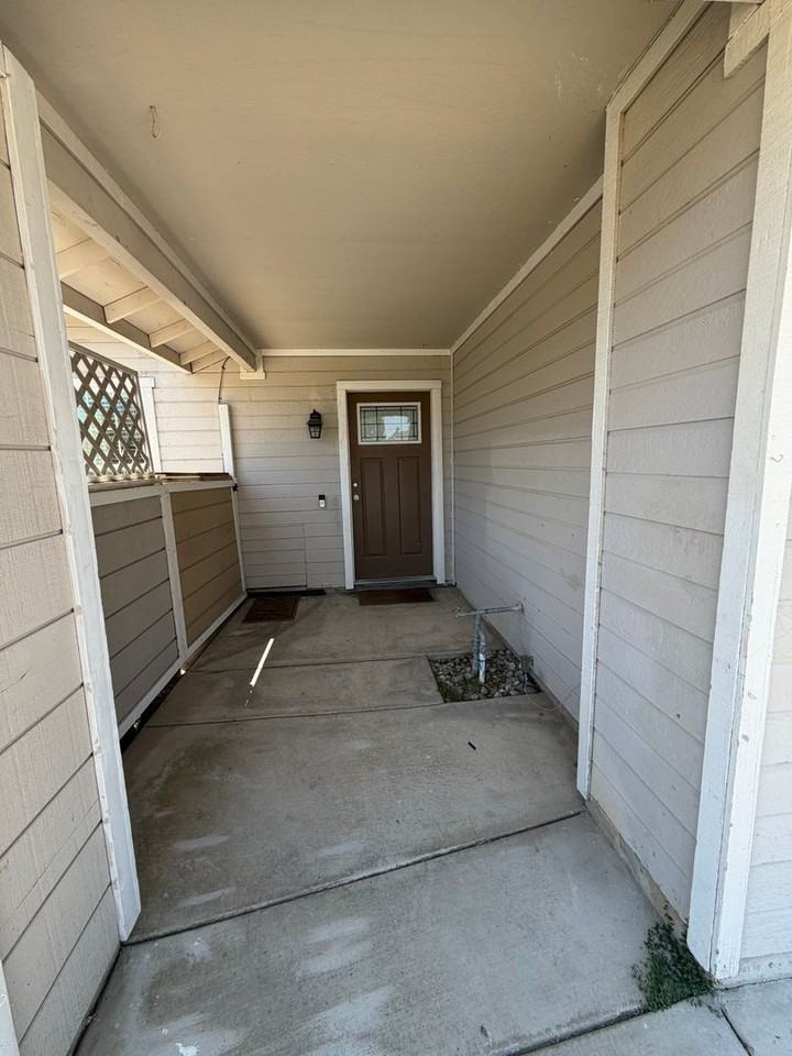8492 Hermitage Way - Photo 3 of 24