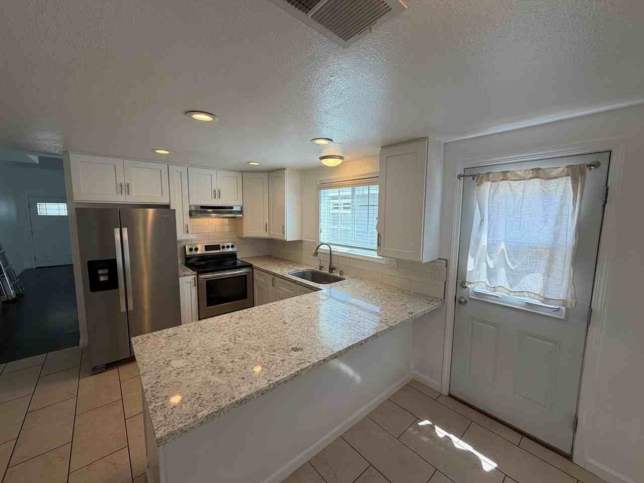 8492 Hermitage Way - Photo 7 of 24