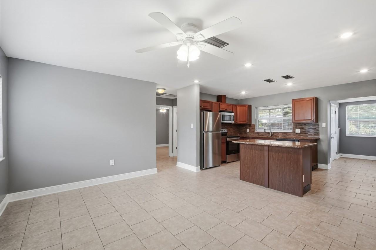 1415 W Linebaugh Ave - Photo 4 of 22