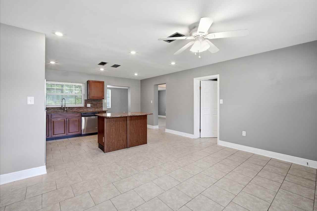 1415 W Linebaugh Ave - Photo 5 of 22