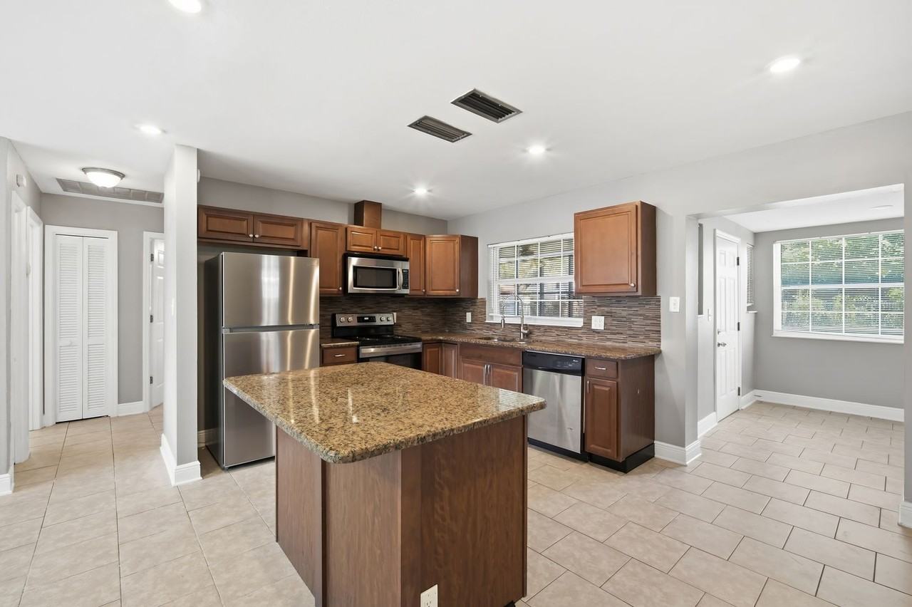 1415 W Linebaugh Ave - Photo 7 of 22