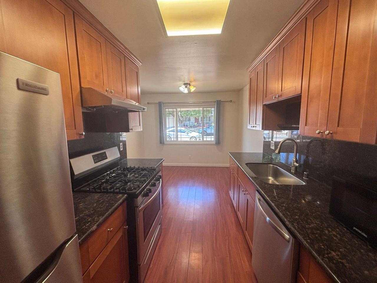 41562 Carmen St - Photo 2 of 14