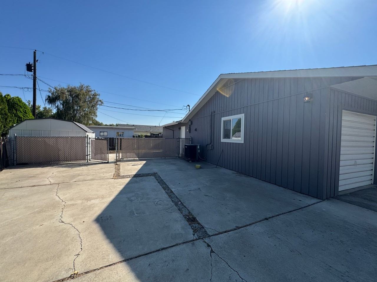 6808 Clinton Way - Photo 4 of 16
