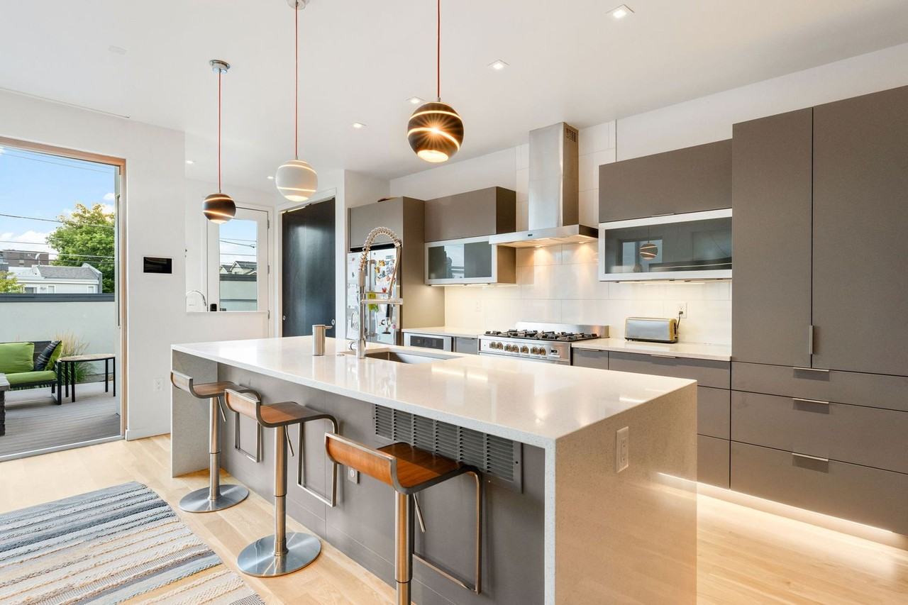 9 Harrison St - Photo 2 of 43