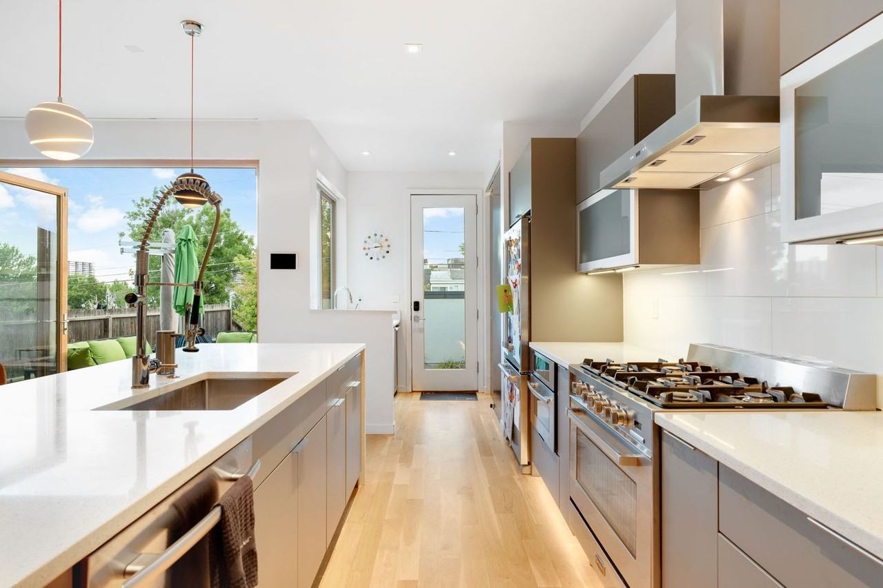 9 Harrison St - Photo 4 of 43