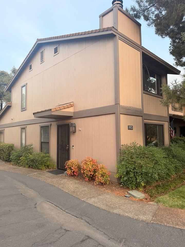 1975 Bechelli Ln - Photo 2 of 21