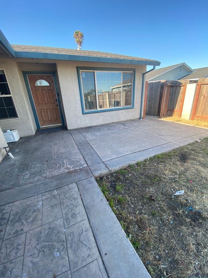 189 Larsen Cir - Photo 3 of 50