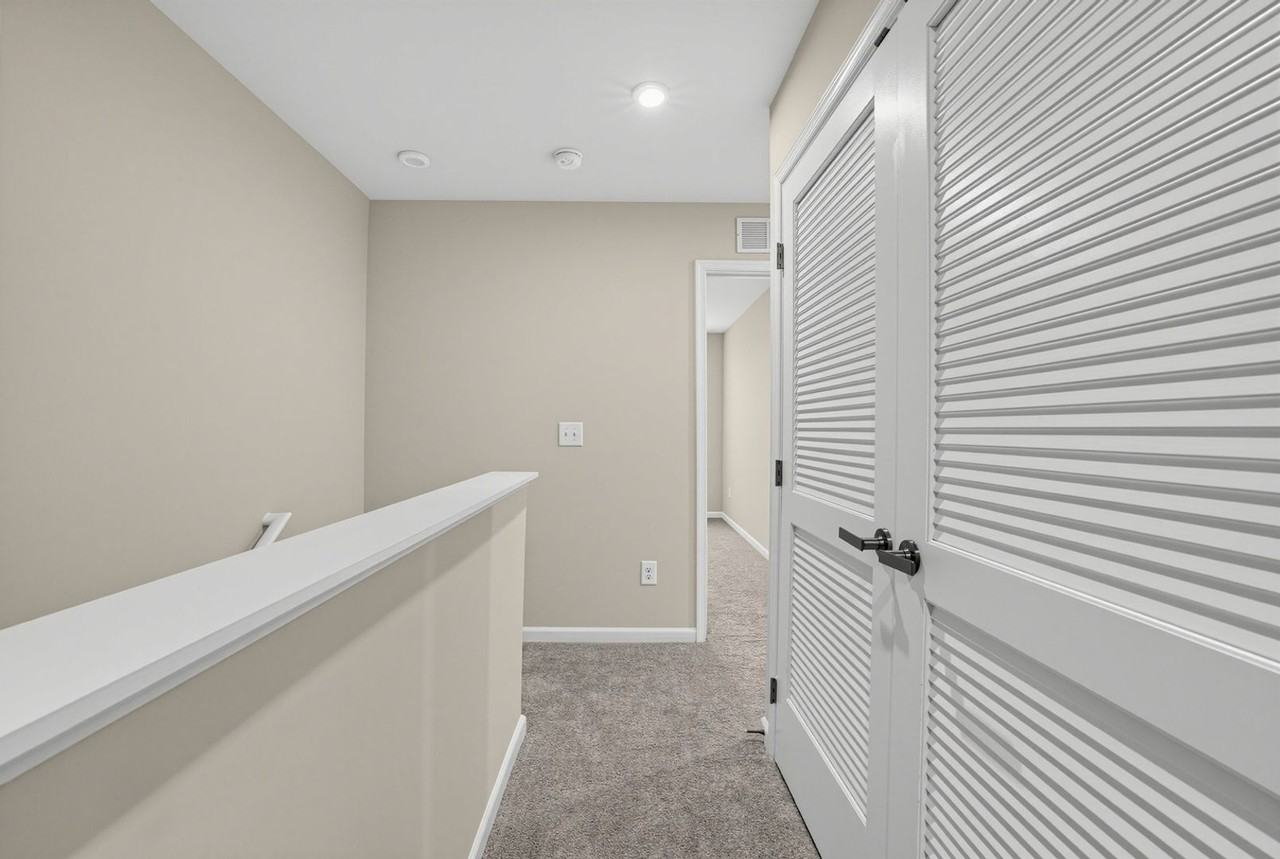 1042 Westergard Way - Photo 7 of 21