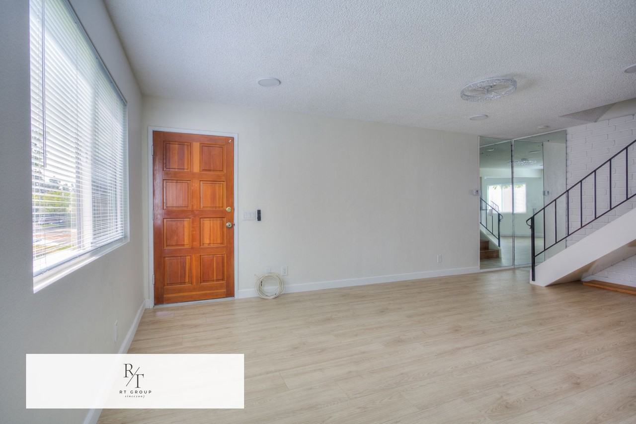 1085 W Sierra Madre Ave #2 - Photo 2 of 30