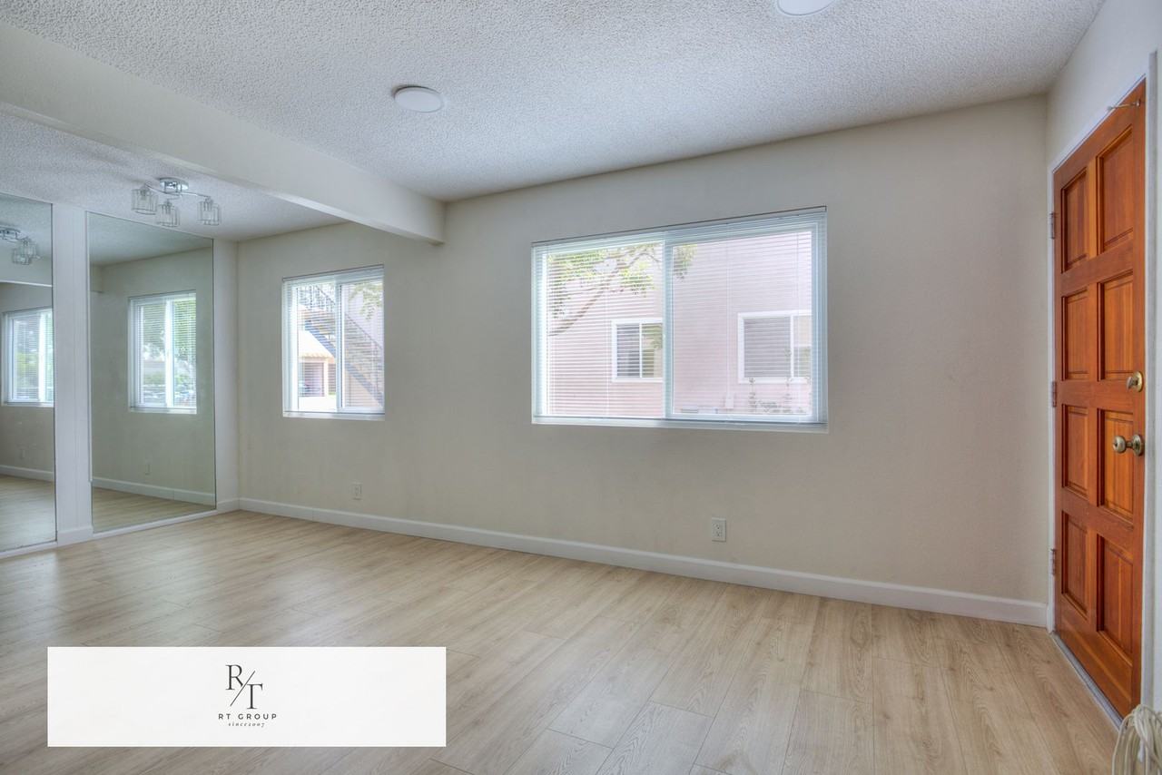 1085 W Sierra Madre Ave #2 - Photo 3 of 30