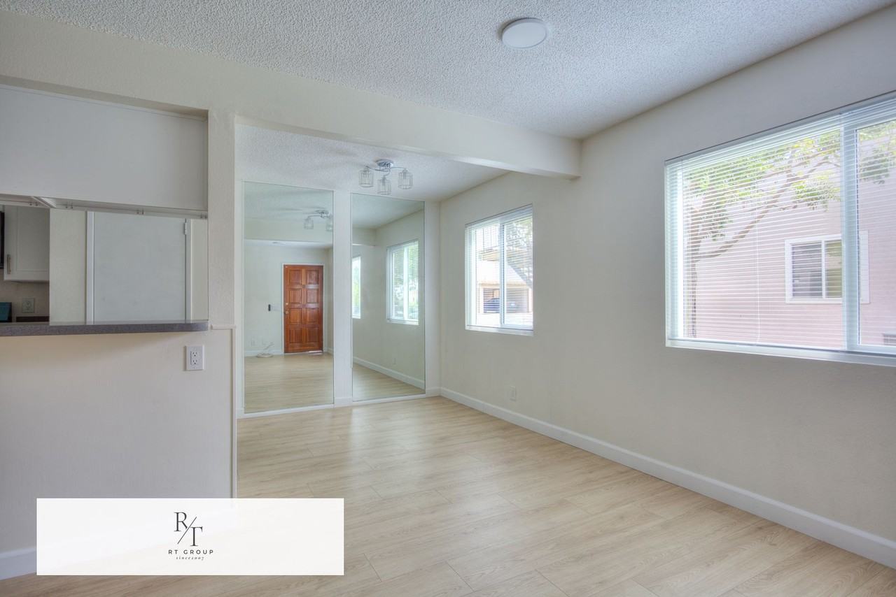 1085 W Sierra Madre Ave #2 - Photo 7 of 30