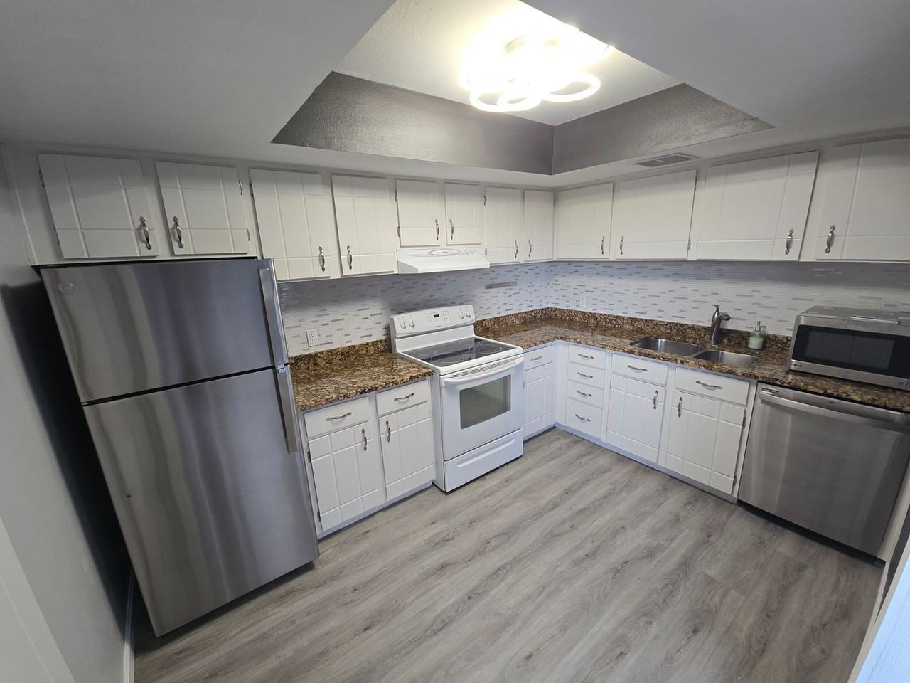 4201 E Camelback Rd - Photo 6 of 25