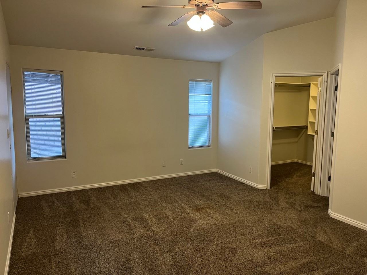 121 E 755 S - Photo 3 of 16