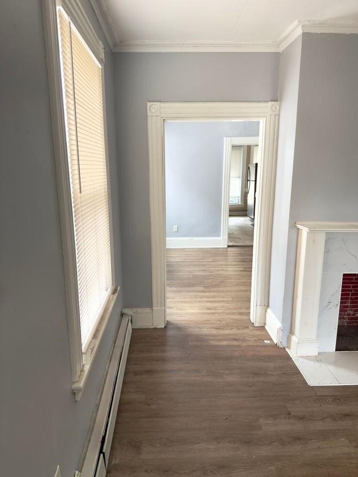 23 Alden St - Photo 2 of 11