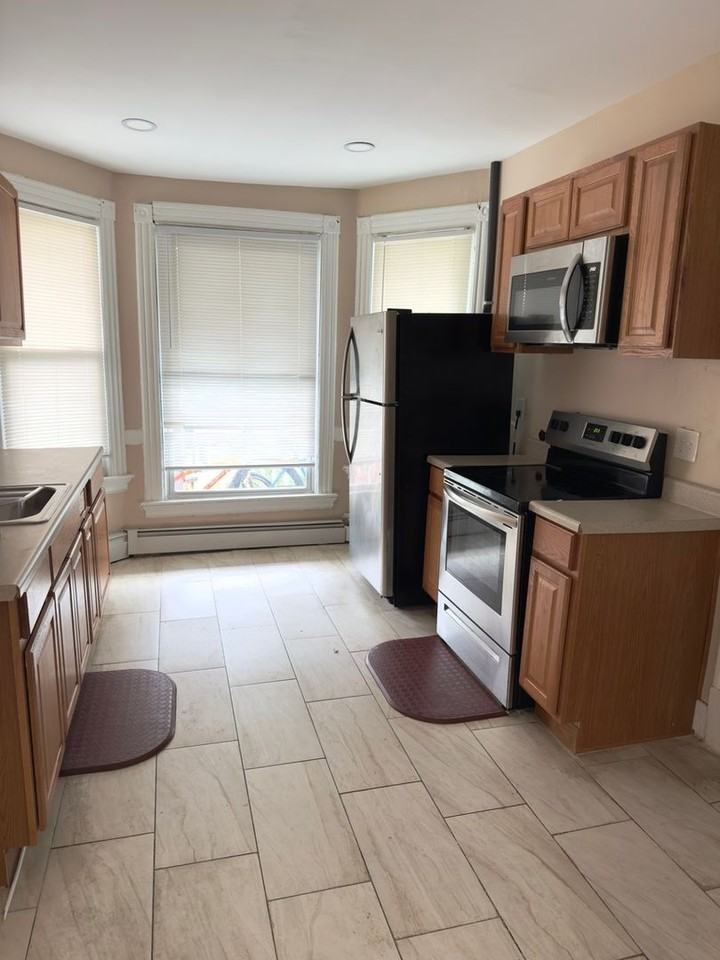 23 Alden St - Photo 5 of 11